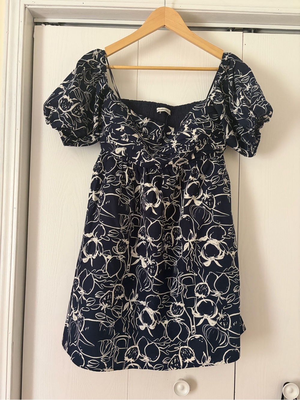 Abercrombie & Fitch Navy and White Floral Puff-Sleeve Dress